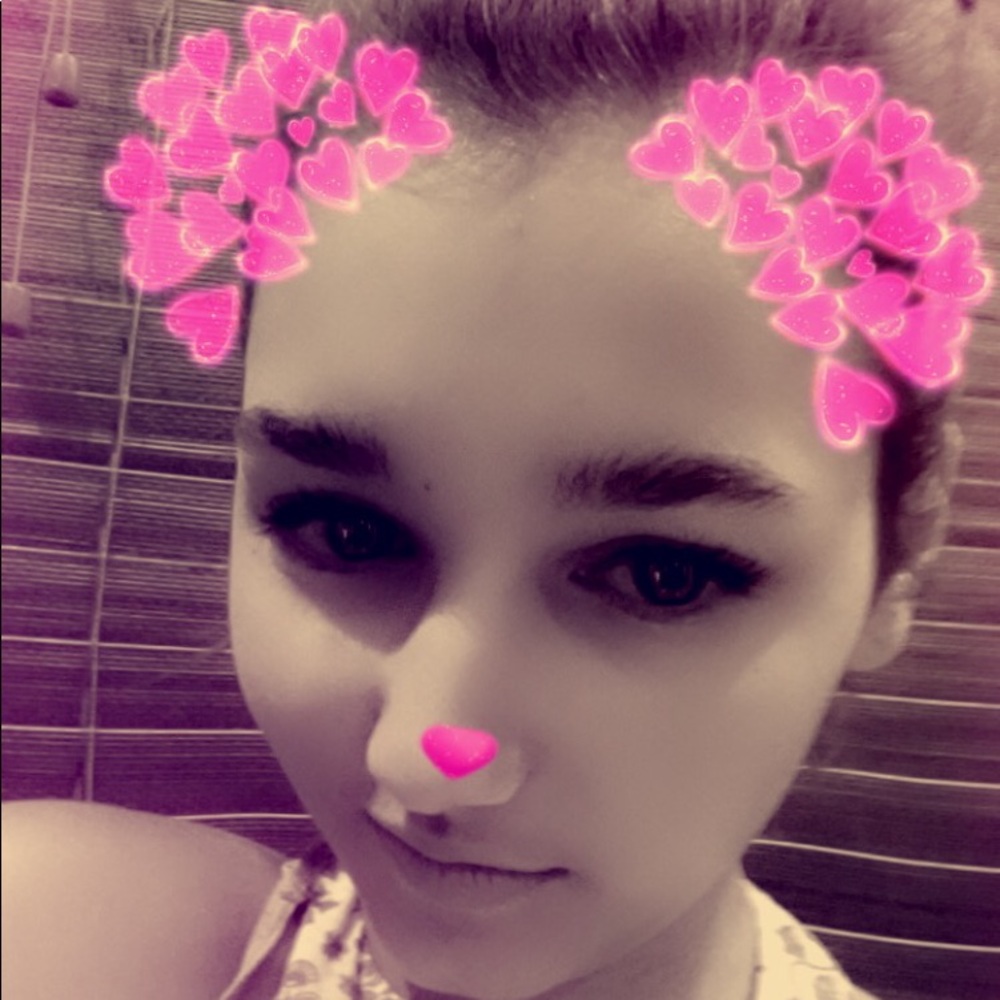 Meet your Posher, Carley